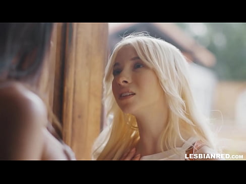 ❤️ Κορίτσι επιστρέφει στο σπίτι μετά από μερικούς μήνες και καταλήγει να τρώει το μουνί της μητριάς της ️  στο el.xxxshake.ru ️